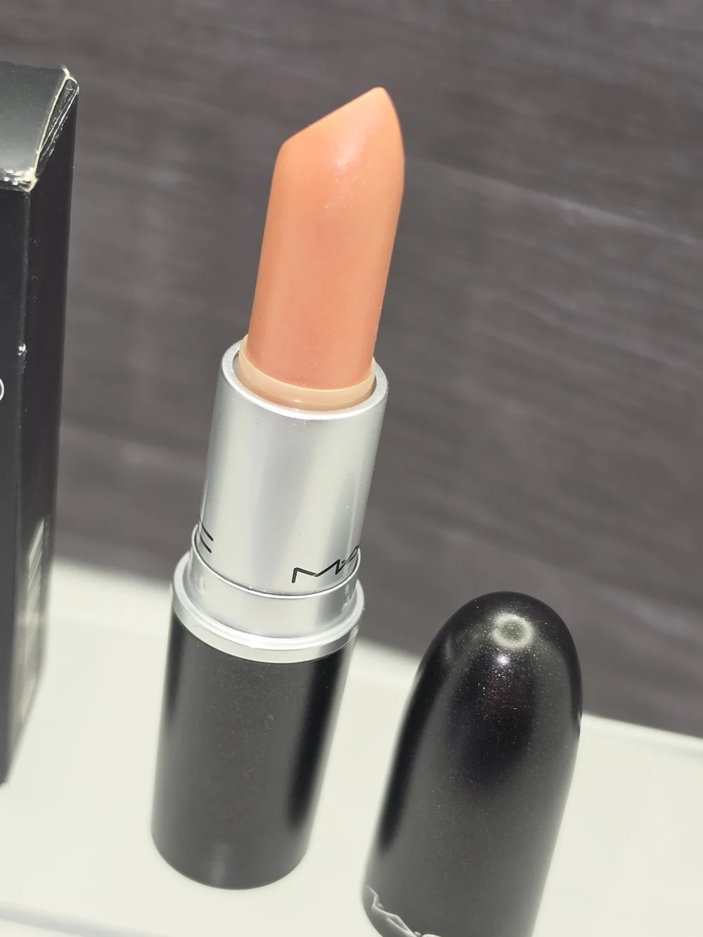 DISCONTINUED MAC Lustre Lipstick- 